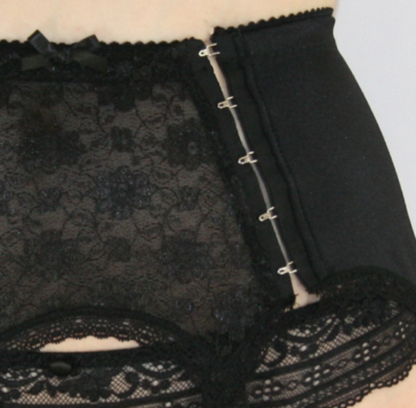 front double hook suspenderbelt with lace